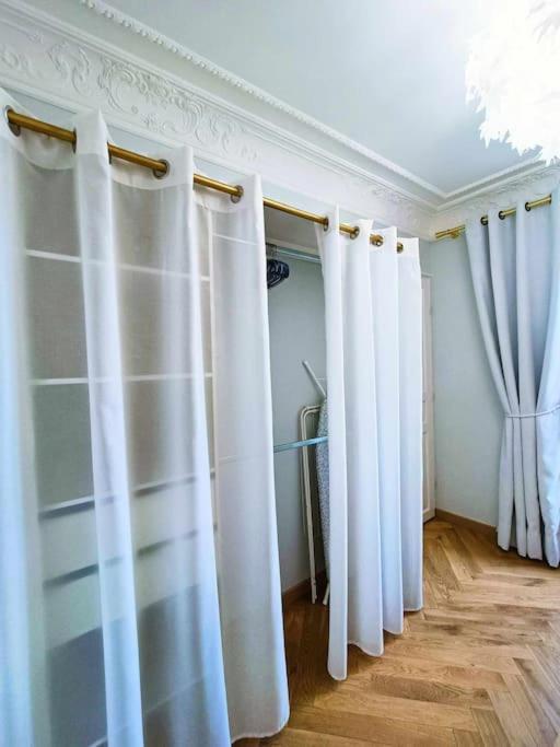 베흑사이으 Au Petit Trianon Bleu 아파트 외부 사진